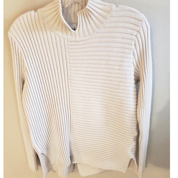 Cabi Women's Ivory Ribbed D-Ring Pullover Size Medium Asymmetrical #3363 - Picture 1 of 5